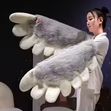 Fluffy Grey Wings