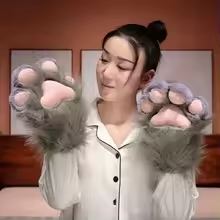 Fluffy Grey Paws